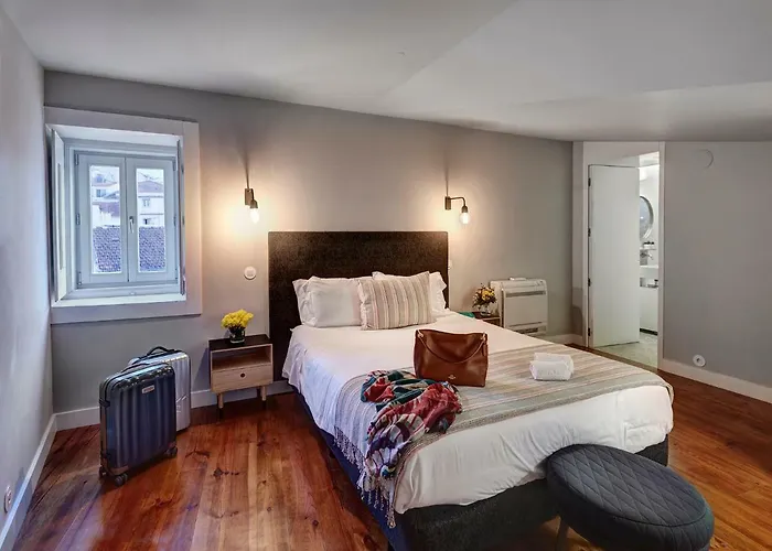 Canaan Lifestyle Combro 77 By Get Your * Lisboa